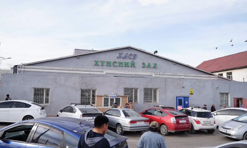 Монгол Улсын Шадар сайд С.Амарсайханы тушаалаар Хүнсний чанар, аюулгүй байдлын хяналт шалгалтыг Архангай аймгийн "ХАСУ" нийтийн худалдааны төв болон ЕБС, цэцэрлэгт хийлээ. 